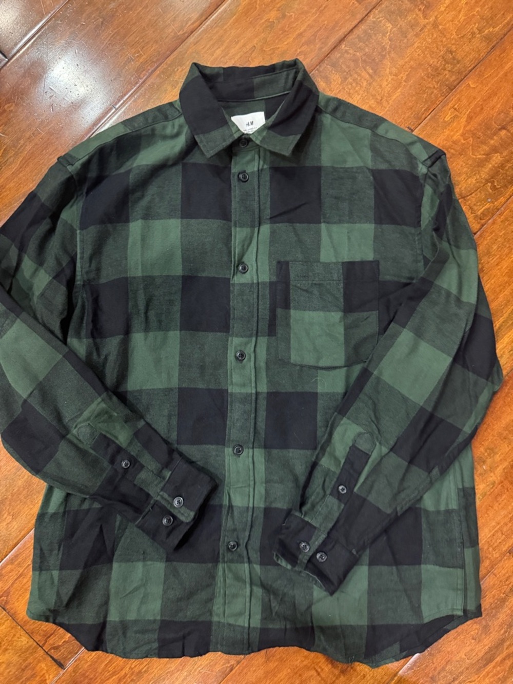 H&M Men's M Black & Green Buffalo Plaid Button-Down Shirt